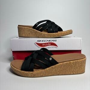 Skechers Arch Fit Beverlee Wedge Heeled Sandal in Black